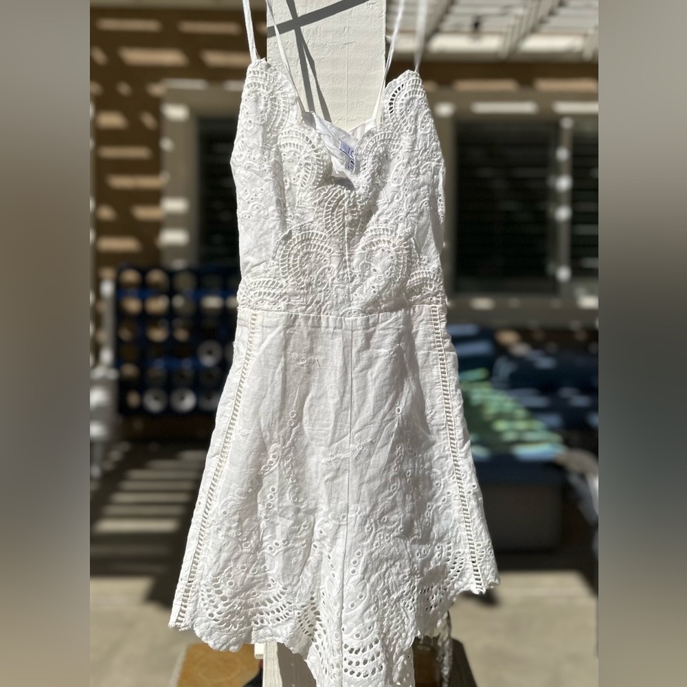 TOBI White Lace Spaghetti Strap Romper